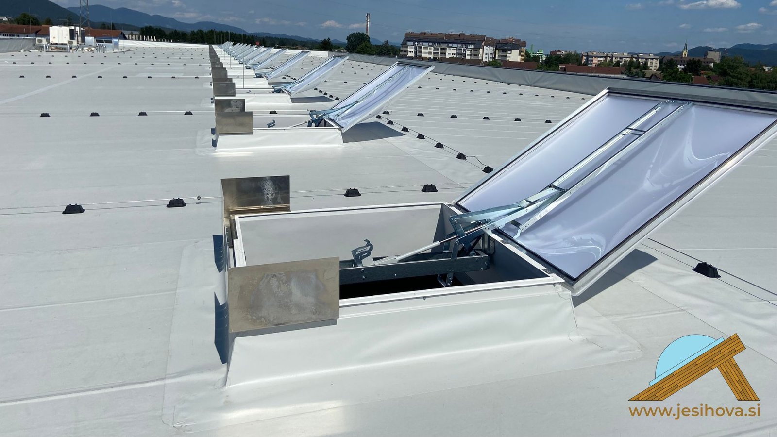 Einzel- und Mehrschalige Lichtkuppeln